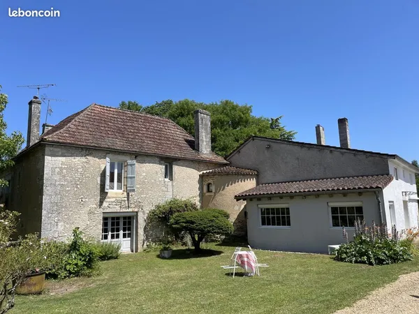 Maison 9 pièces 230 m² 