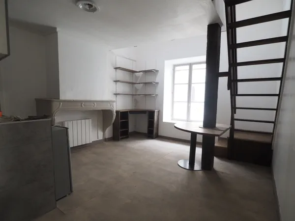 RUE DE LA SOURCE - (DISPO DEBUT JANVIER) 