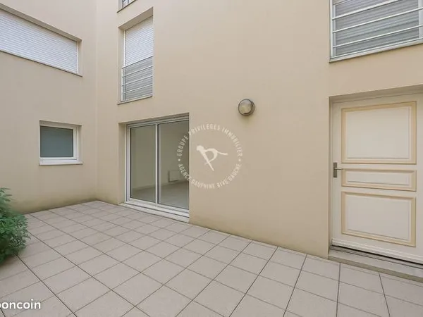 Studio 1 pièce 31 m² 