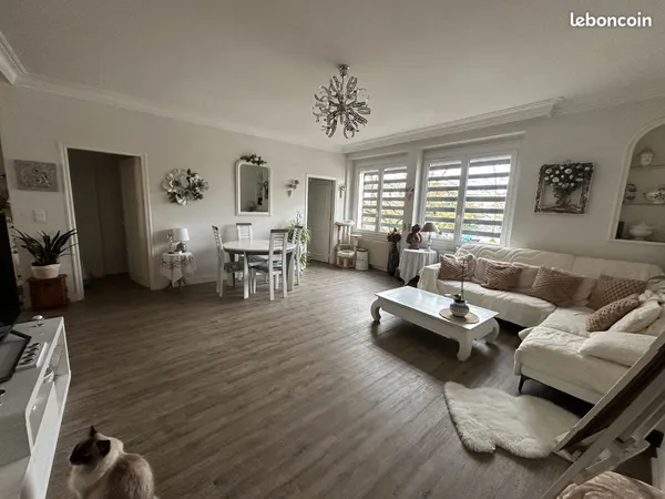 APPARTEMENT DE STANDING 147m² avec terrasse et garage. Centre ville de Marmande APPARTEMENT DE 