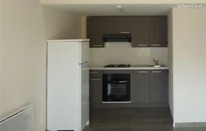 Studio 1 pièce 27 m² 