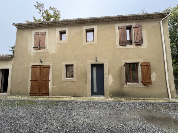 MAISON TYPE 3 ENTIEREMENT RENOVEE AVEC JARDINET A 7 KMS DE 