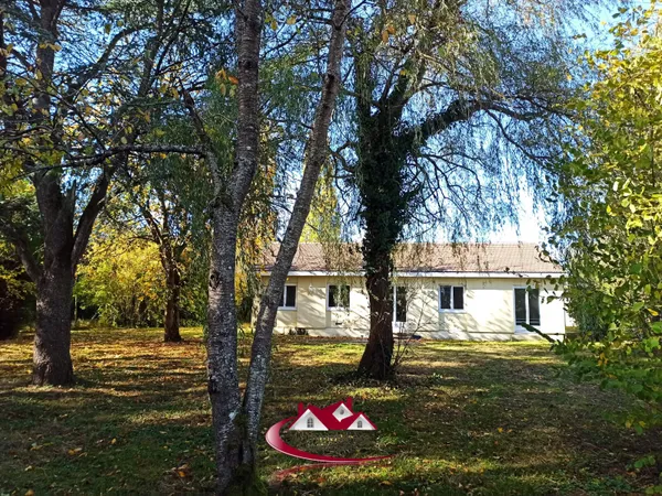 Maison de plain pied sur terrain de plus de 1150 m2 