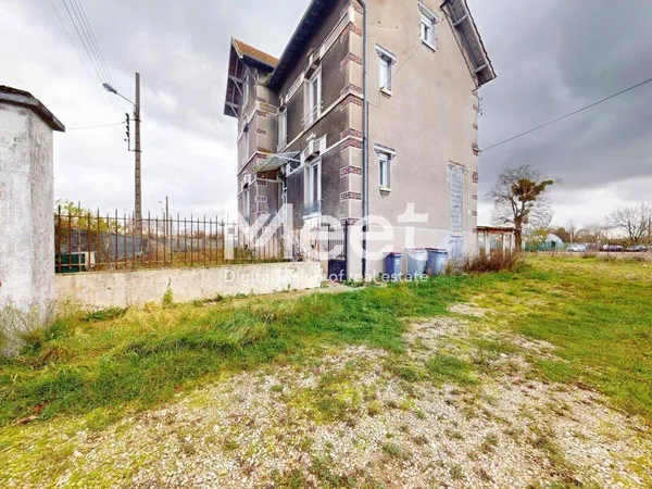 Immeuble 235 m² 