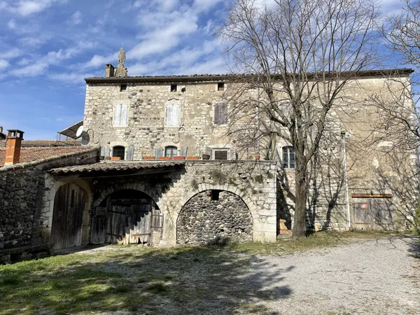 Ensemble de 2 habitations avec terrain Saint Germain 
