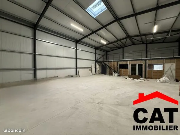 Local commercial 241 m² 