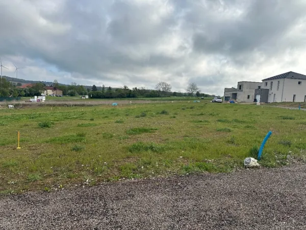 Terrain 650 m² 