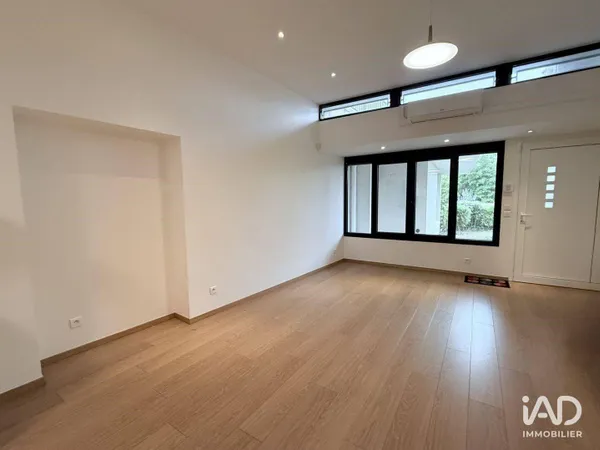 Bureaux 1 pièce 44 m² 