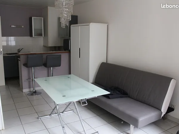 Studio 1 pièce 21 m² 