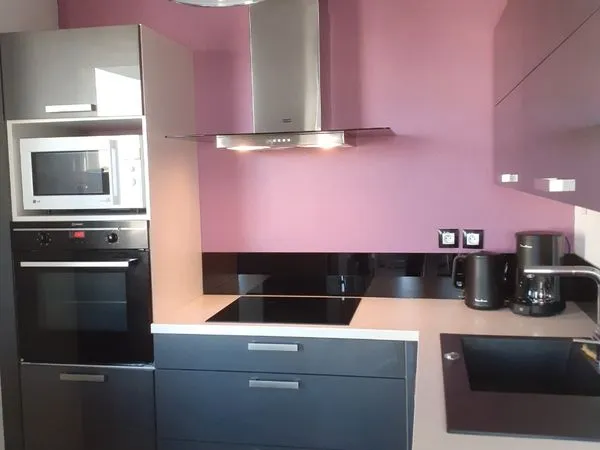 PARILLY / VÉNISSIEUX - LYON 8. 41 m2 meublé dans residence sécurisée avec toutes commodités 