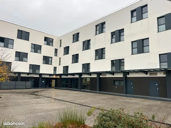 Studio 1 pièce 21 m² 
