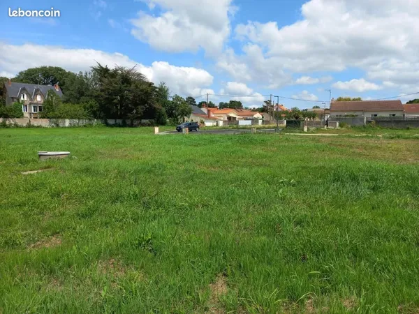 Terrain 570 m² Saint Michel Chef Chef 