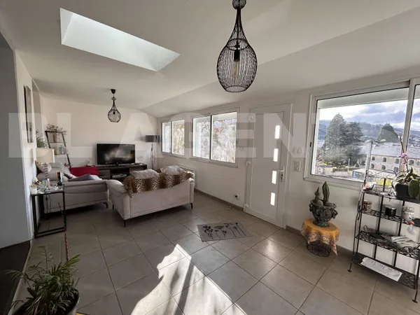 Maison de ville 8 pièces 141 m² 