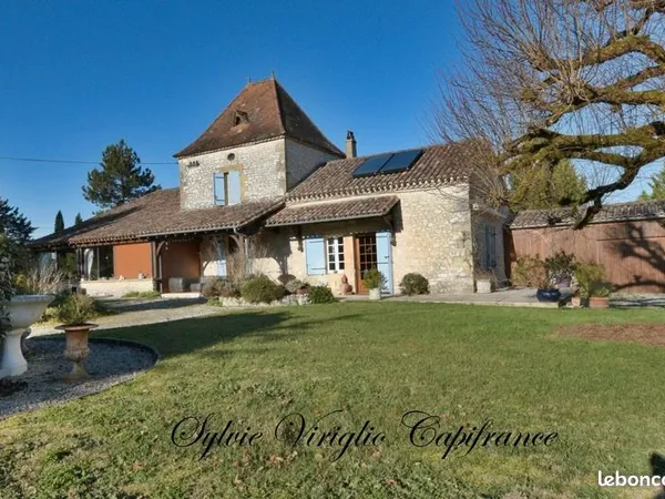 Maison 6 pièces 207 m² 