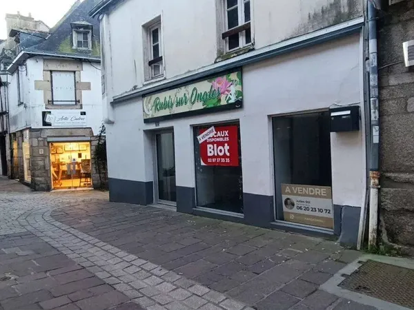 Local commercial 2 pièces 40 m² 