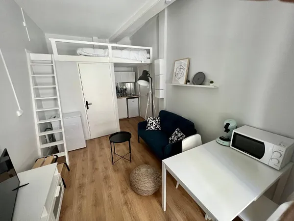 Studio 1 pièce 15 m² 
