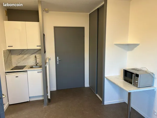 Studio 1 pièce rénové 