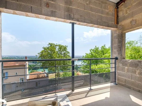 Appartement 4 pièces 82 m² 