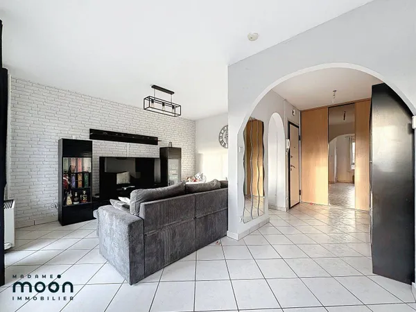 Appartement 4 pièces 77 m² 