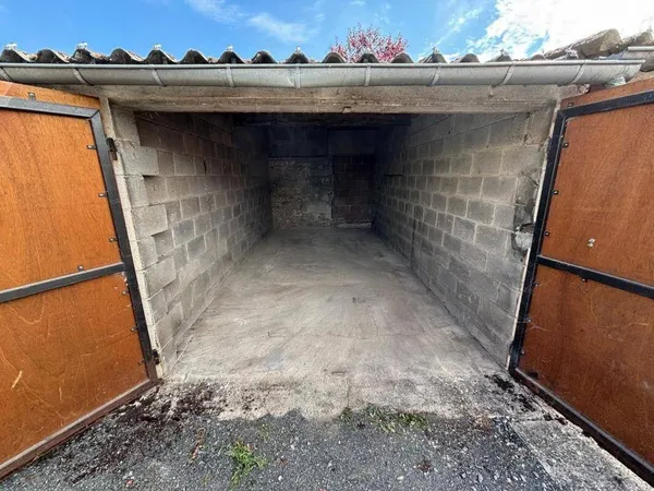 Parking - Garage Location Compiègne   110€