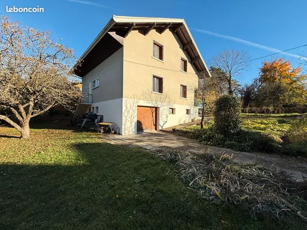 Propriété 7 pièces 120 m² 