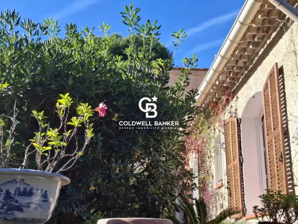 Villa T6 beaux volumes Giens - 83 400 Hyères 