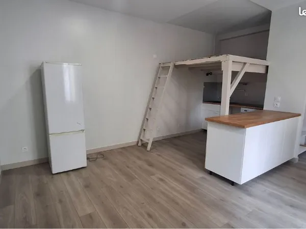 Studio 1 pièce 29 m² 