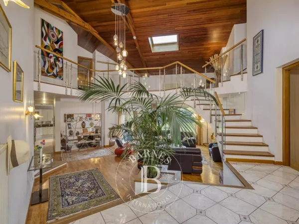 BARNES PAYS DE GEX - DIVONNE-LES-BAINS - VILLA D'ARCHITECTE 5 PI 