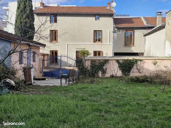 Maison 7 pièces 225 m² 