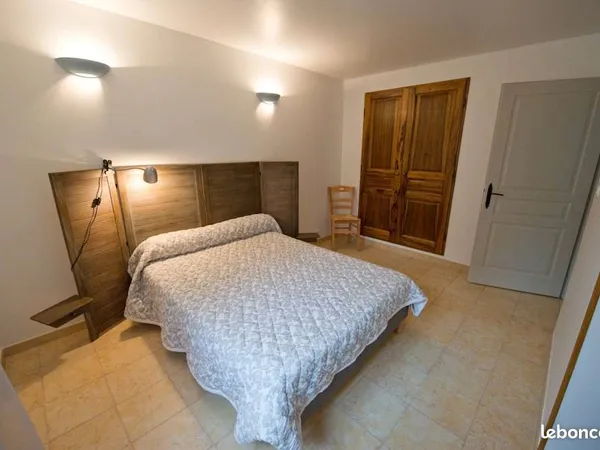 T3 en rez de villa 