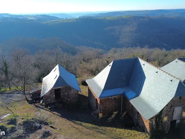 Propriété 4 pièces 148 m² 