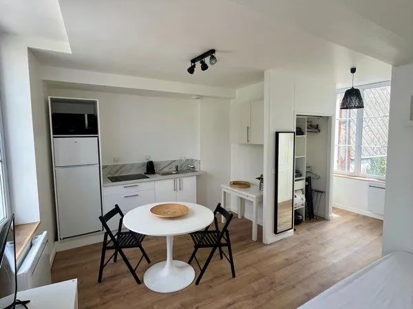 Studio meublé, neuf et lumineux 
