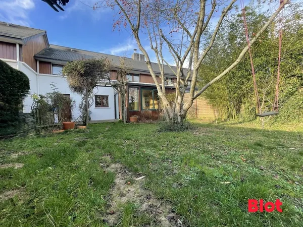 A vendre maison MONTGERMONT- 6 pièces - 112 m². 