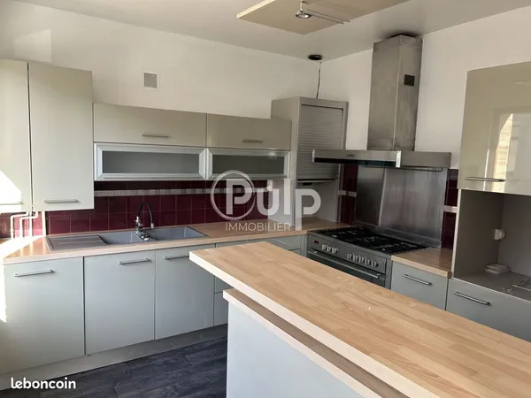 Appartement 3 pièces 84 m² 