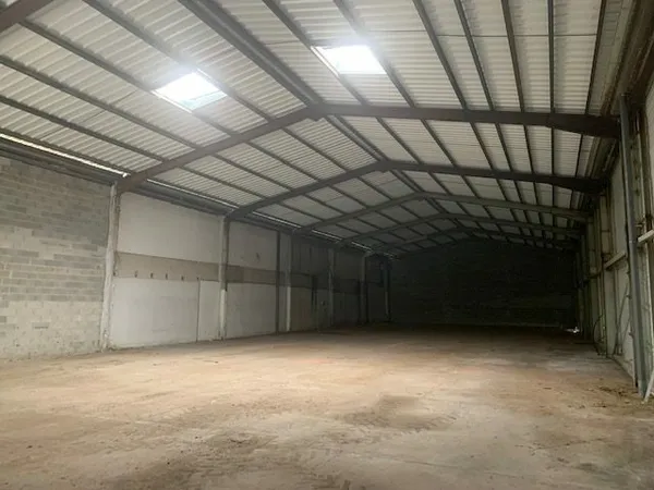 Local commercial 373m² - Terrasson-Lavilledieu 