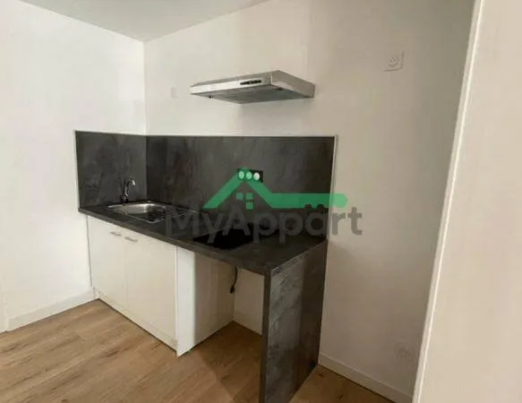 Studio 1 pièce 20 m² 