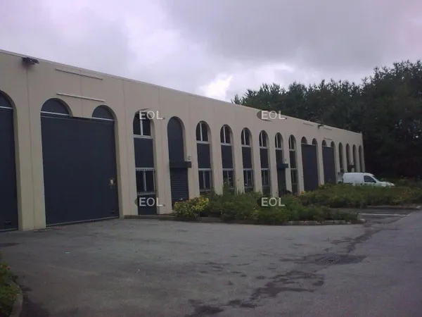Local d'activité 1160 m² 
