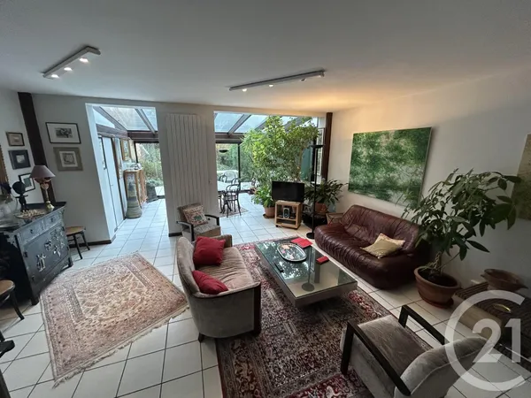 Maison 5 pièces 142 m² 