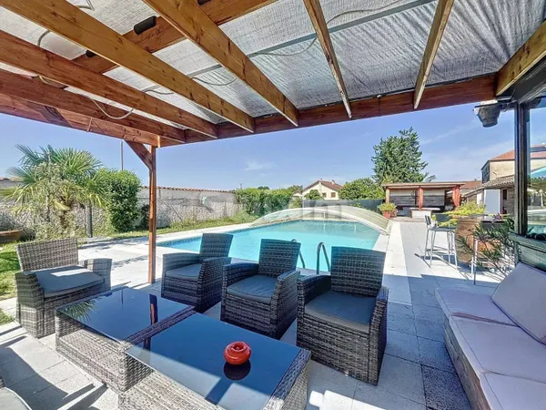 Maison 14 pièces 450 m² 