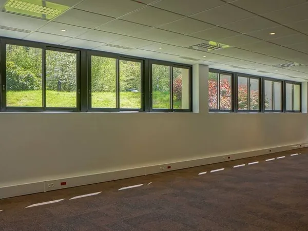 Bureaux 168 m² 