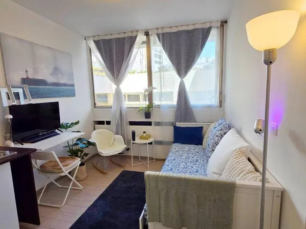 Studio 1 pièce 15 m² 