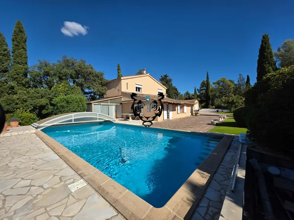 Maison Roquebrune Sur Argens 5 pièce(s) 154 m2 