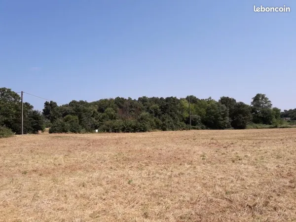 Terrain 800 m² Landiras 
