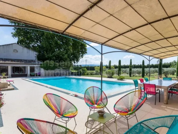 Superbe mas avec piscine à vendre près de l'Isle sur la Sorgue 