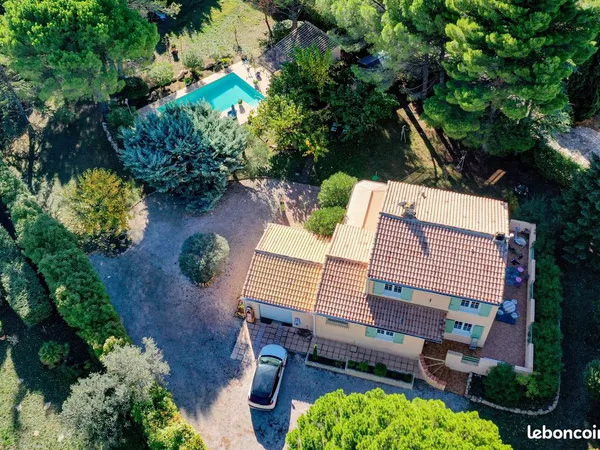 Villa 5 pièces 122 m² 
