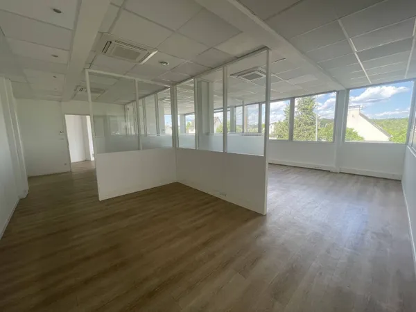 Bureaux 171 m² 