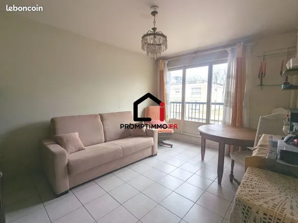 Studio 1 pièce 27 m² 