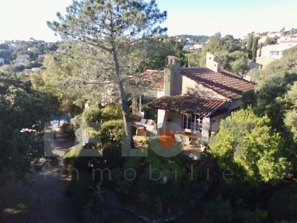 Maison 6 pièces 140 m² 