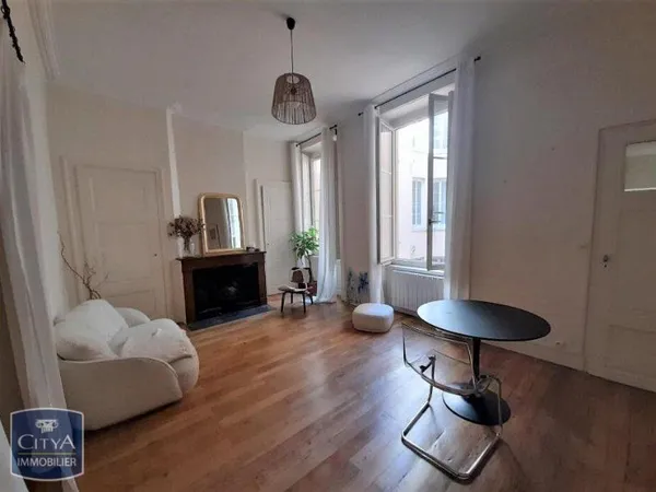 Appartement 1 pièce 54 m² 