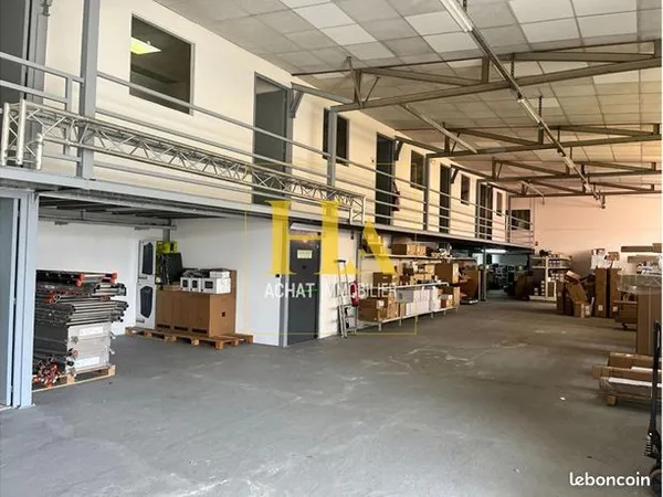 Bureaux 530 m² 